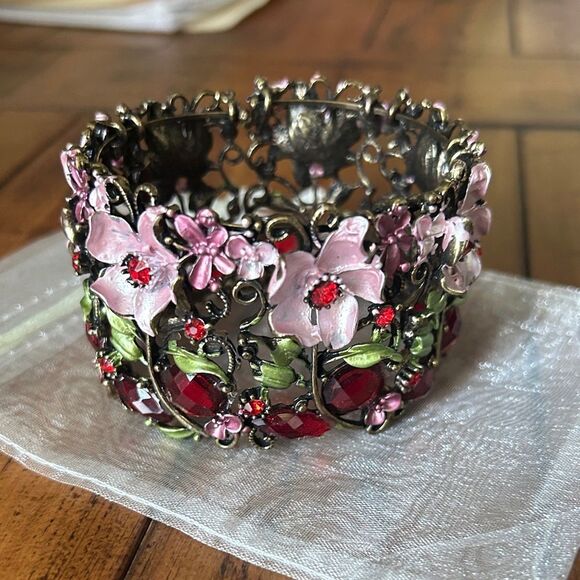 Vintage stunning Floral Enamel and Gemstone Bracelet - Picture 1 of 9